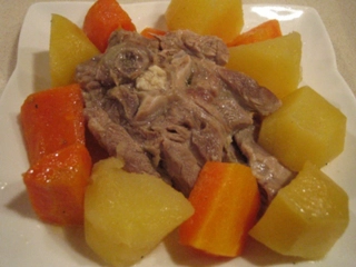 Kuzu Eti Haşlama Tarifi ve Malzemeleri Kuzu Eti Haşlama Tarifi ve Malzemeleri